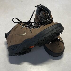 Nike Kids Brown and Black Boots
